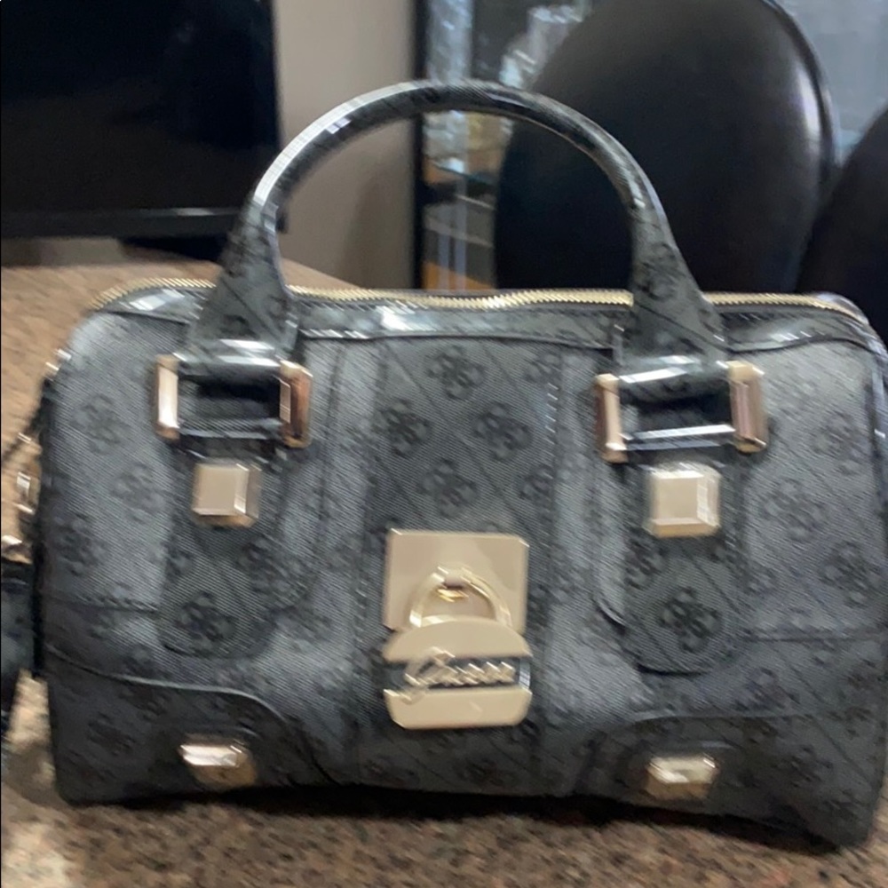 Guess Rene’e box bag
